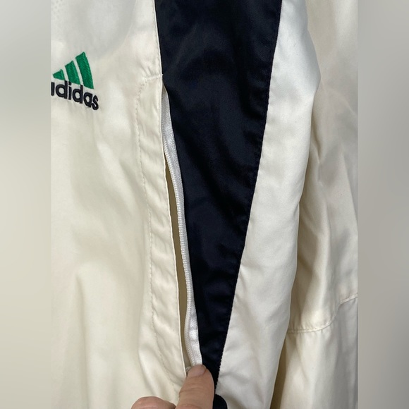 Vintage Adidas men’s windbreaker size large - Picture 3 of 11